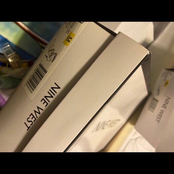 Heels 👠 - Picture 2 of 2